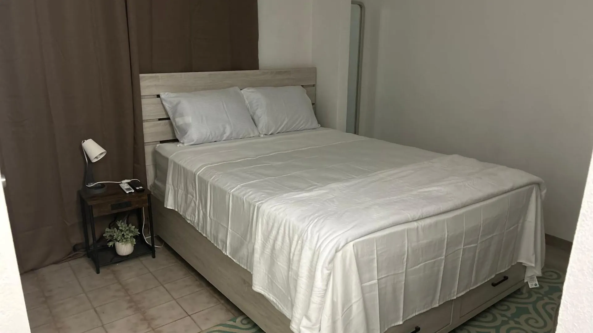 Studio21-B Centric Comfort House Apartment Bayamon 0*,  Puerto Rico